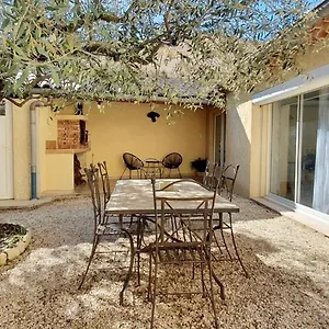 https://appartement-de-2-chambres-avec-jardin-clos-et-wifi-a-26110.hotels-rhonealpes.com